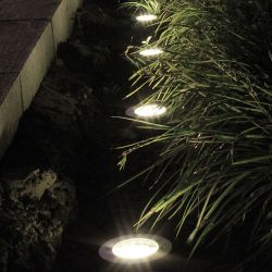 Lot de 2 Spots Solaires 6 LED Blanc froid IP44 8h d'autonomie